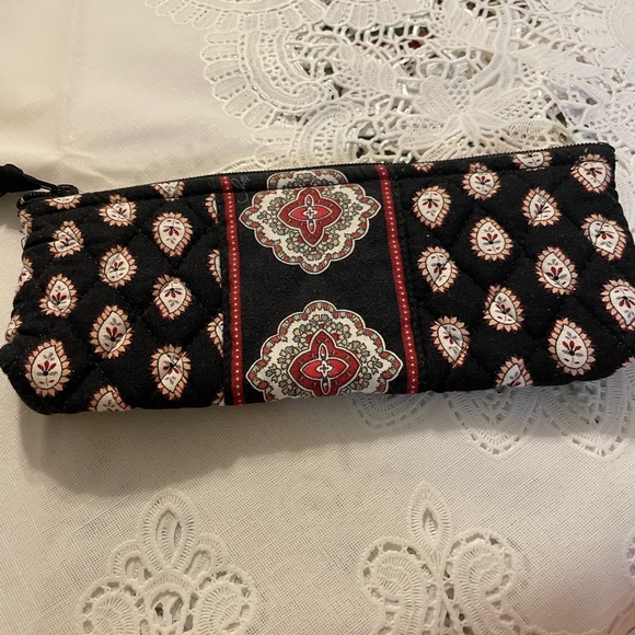 BOGO Vera Bradley wallet and cosmetic bag! Classic Black (2006)! EUC!Great set - Picture 3 of 4